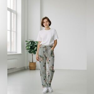 VIBE Floral Pants Size Small